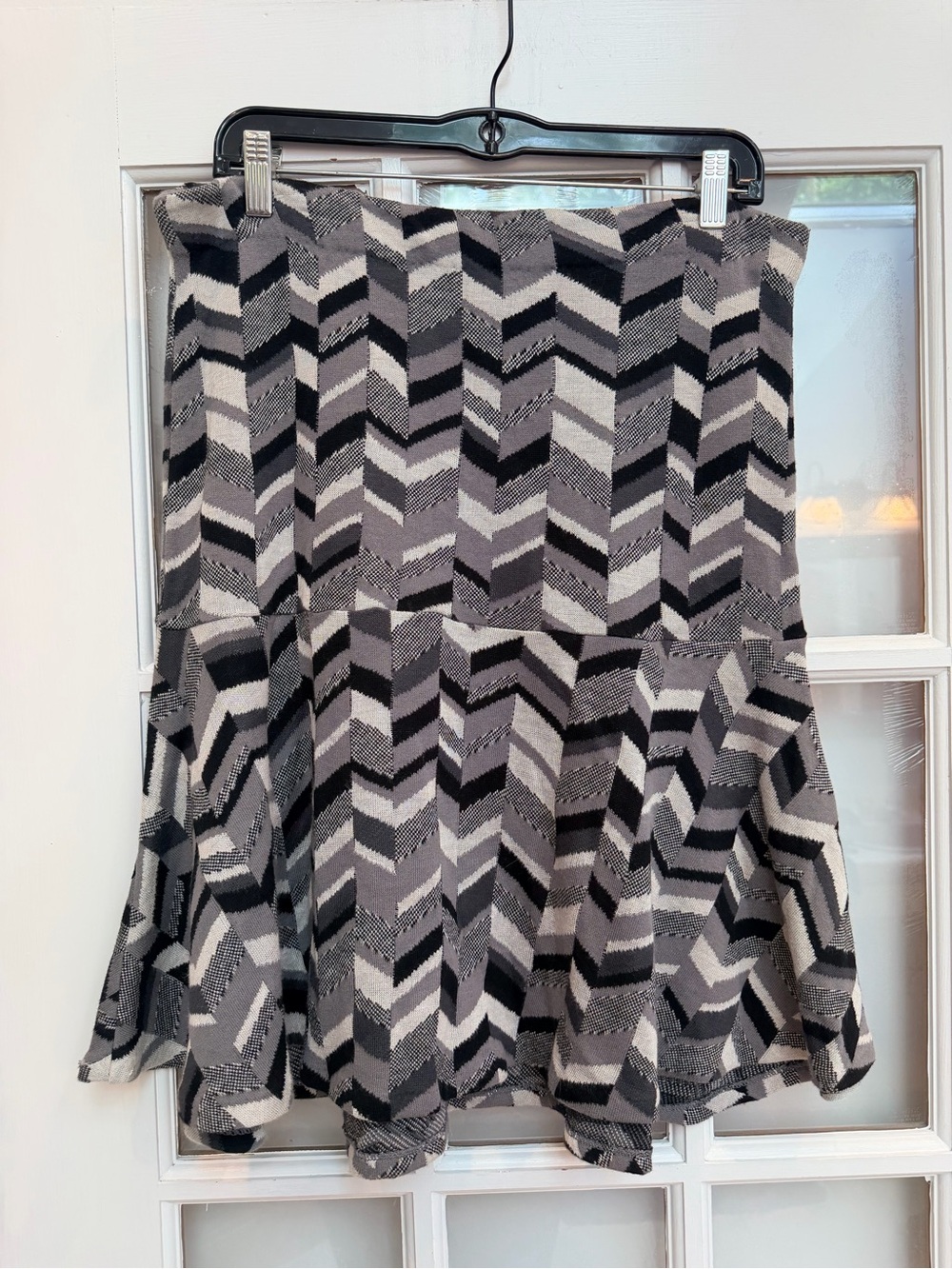 Anthropologie Moth Black Gray Geo Chevron Inlaid Sweater Knit Skirt Size Large L